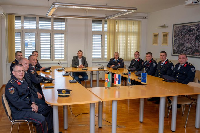 Vatrogasce je primio gradonačelnik Damir Lneniček/ Foto: Predrag Uskoković/Grad Daruvar