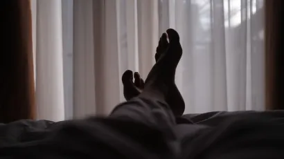 Bez obzira na to ležite li ili stojite, normalno je da se nakon jela osjećate &lsquo;plinovitije&rsquo; jer progutate više zraka kad jedete i pijete/Foto: Unsplash