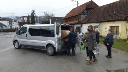 Kombi pun humanitarne pomoći odlazi na područja koje je pogodio potres/Foto: Društvo naša djeca Bjelovar