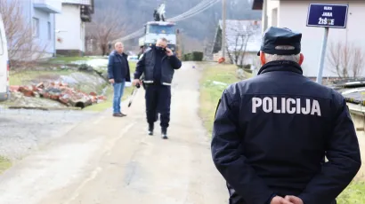 Policijski očevid u ulici Jana Žiške u Pakracu/Foto: MojPortal.hr/Nikica Puhalo