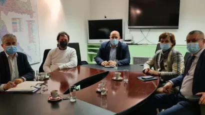 Vladimir Bilek s predstavnicama Hrvatskih voda/F