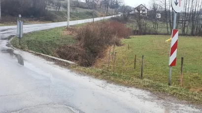 Ovaj dio ceste u Vrbovcu je izuzetno opasan za sudionike u prometu/Foto: Vladimir Bilek