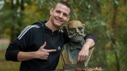 Daruvarski reper Luka Prgić Prga i grof Janković kojeg Prga spominje u pjesmi &quot;Grade moj&quot; koju je posvetio svom rodnom gradu Daruvaru/Foto: Predrag Uskoković