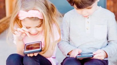 Postoji nekoliko aplikacija na koje bi bilo dobro da pripazite ako ih vaše dijete ima instalirano na mobitelu/Foto:Unsplash