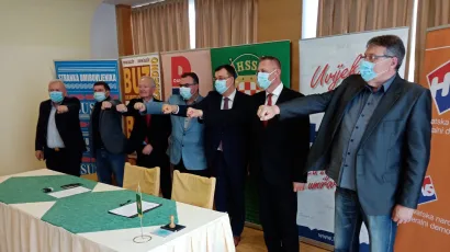Predstavnici koalicije koja podržava aktualnog župana Damira Bajsa/ Foto: Deni Marčinković