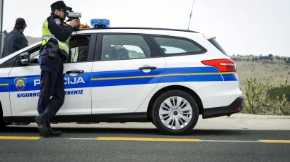 Policajci će u srijedu cijeli dan provjeravati vozite li prebrzo/Foto: Nikša Stipaničev/CROPIX (ilustracija)