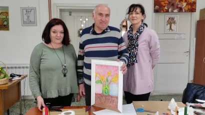 Zaposlenice Dnevnog boravka veoma su zadovoljne Zoranovim društvom i njegovim uratcima/Foto: Martina Čapo