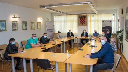 Grad Daruvar potpisao je u petak ugovore s poduzetnicima o korištenju poticaja za zapošljavanje te za početak obavljanja nove registrirane djelatnosti/Foto: Predrag Uskoković