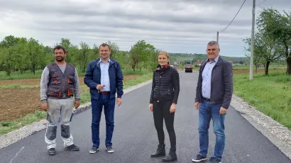 Saša Coufal mještanin Ljudevit sela i vijećnik, gradonačelnik Damir Lneniček, direktorica Darkoma Ivana Djedović i član uprave Darkoma Boro Karačić/Foto: Daria Marković
