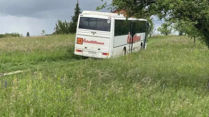 Lopov je autobus ostavio na poljskom putiću kod naselja Šemovci u Koprivničko – križevačkoj županiji/Foto: Podravski.hr