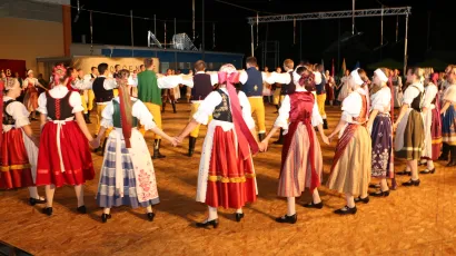 Završetak kulturno-umjetničkog programa tradicijskim Horácká kolom/Foto: Jednota Daruvar