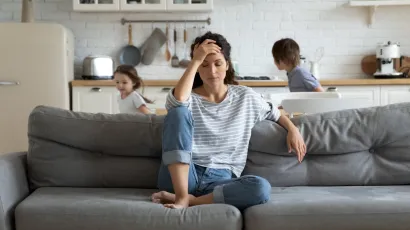 Umor, malaksalost, debljanje, mršavljenje, žeđanje, nepodnošenje topline ili hladnoće najčešći su razlozi za pregled kod endokrinologa/Foto: Getty Images/iStockphoto