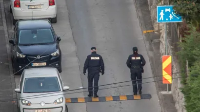 Policija je izašla na teren i bez sankcija izuzela oružje iz kuće/Foto: Matija Djanjesic (ILUSTRACIJA)