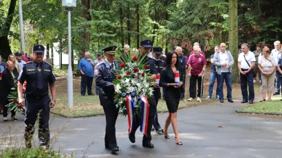 Bjelovarsko-bilogorska županija i Javna vatrogasna postrojba prilaze spomen obilježju/Foto: Daria Marković