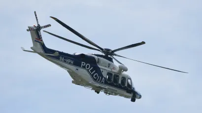Za bjeguncem tragaju sve raspoložive policijske snage, a u pomoć im je stigao i helikopter/Foto: Robert Fajt/CROPIX (ilustracija)