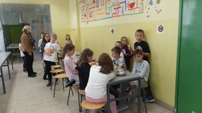 Za 118 učenika slabijeg imovinskog stanja osiguran je školski obrok/Foto: Pakrački list