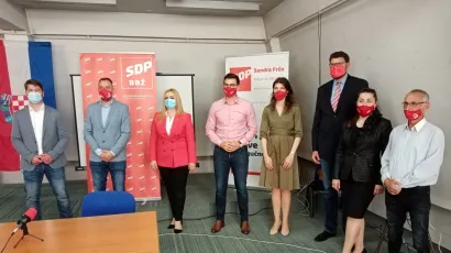 Peđa Grbin s kandidatima SDP-a na lokalnim izborima/ Foto: Deni Marčinković