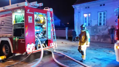 Vatrogasci su sinoć vrlo brzo ugasili požar, a ozijeđenih, srećom nema/Foto: Martina Čapo