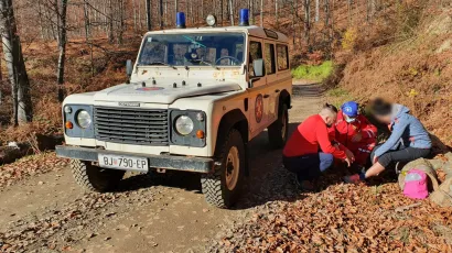 Daruvarski HGSS-ovci pomažu planinarki/Foto: HGSS 