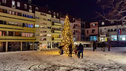 Advent će se i ove godine održati na središnjem gradskom trgu/ Foto: Zoom Garešnica