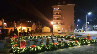 Paljenje prve adventske svijeće označava početak razdoblja došašća (adventa)/Foto: Compas.hr.