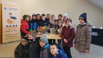 Danas su u posjetu knjižnici bili učenici iz ČOŠ Jana Amosa Komenskog koji su sudjelovali u nagradnom likovnom natječaju u sklopu Mjeseca hrvatske knjige/Facebook Pučka knjižnica i čitaonica Daruvar