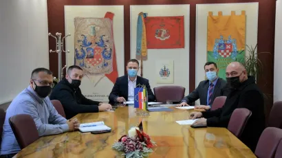 Župan Marko Marušić s predatavnicima tvrtke Energo Đulovac i Vodoprivrede Daruvar/Foto: BBŽ