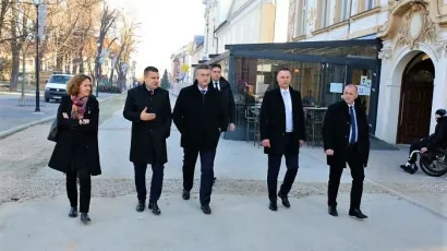 Ministrica kulture Nina Obuljen Koržinek, gradonačelnik Dario Hrebak, premijer Andrej Plenković, župan Marko Marušić i ministar branitelja Tomo Medved/Foto: Deni Marčinković