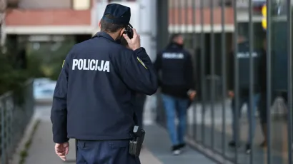 Policija je muškarca privela u postaju i oduzela mu nožFoto: Bozidar Vukicevic/CROPIX (Ilustracija)
