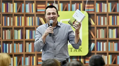Bruno Šimleša stiže u daruvarsku knjižnicu kako bi promovirao svoju knjigu o zdravlju i duhovnosti/Foto: Nikola Vilic/CROPIX