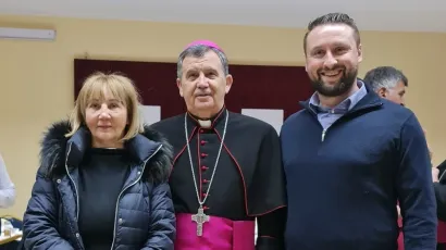 Đurđa Adlešić, mons. Tomo Vukšić i Igor Brajdić/ Foto: Grad Bjelovar