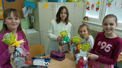 Slatki paketi razveselili su mališane mađarske nacionalne manjine, ali i sve one koji uče mađarski jezikFoto: Ustupila Zlata Berkeš