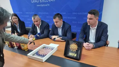 Gradonačelnik je kao predsjednik TZ primio nagrađene u ruralnom turizmu/Foto: MojPortal