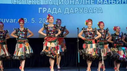 Manifestacija počinje nastupom folkloraša iz Novog Sada/ Foto: Predrag Uskoković