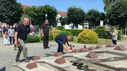 Program počinje odavanjem počasti kod spomen obilježja ispred gradske uprave u 17 sati/ Foto: KruGarešnica.info