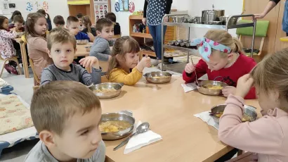 Mališani iz Hercegovca razveselili su se posjetu novinara/Foto: Martina Čapo