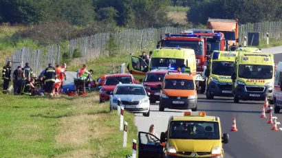 Došlo je do slijetanja autobusa poljskih registarskih oznaka pri čemu je vise putnika izgubilo život.<br>Foto: Zeljko Hajdinjak/CROPIX