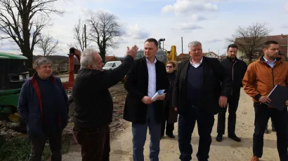 Župan Marko Marušić i načelnik Mato Tonković obišli su stanovnike Bereka/ Foto: BBŽ