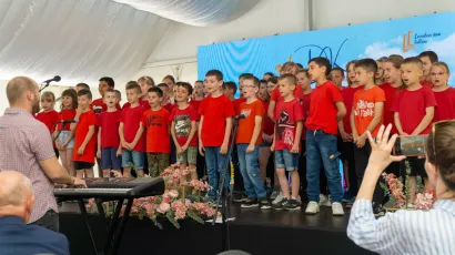 Zbor OŠ Mate Lovraka/ Foto: OŠ Mate Lovraka Veliki Grđevac