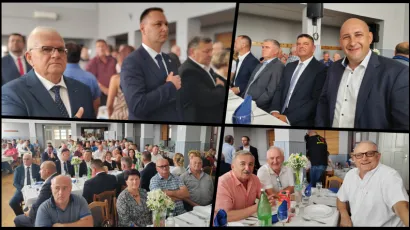 Današnja svečanost u Končanici mnogima je bila neuobičajeno opuštena, bez nepotrebnih protokola, ali s lijepim čestitkama/Foto: Martina Čapo