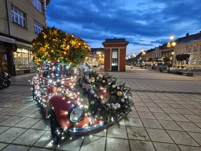 Blagdanski ukrašena VW Buba ove će godine biti posebna atrakcija/Foto: Nikica Puhalo/MojPortal.hr