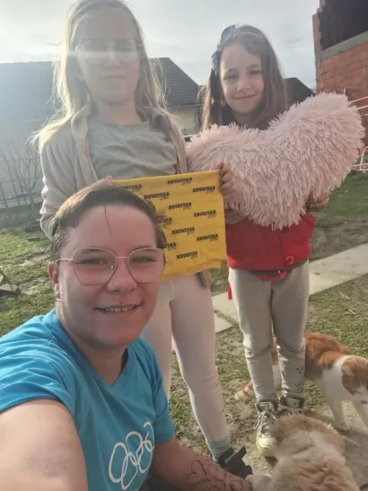 Za Eniza su trčale Lea, Tea i mama Tanja iz Garešničkog Brestovca/Foto: Trči sa srcem
