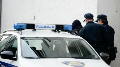 Muškarac je svladan nakon dolaska druge policijske patrole/ Foto: Goran Mehkek/CROPIX (ILUSTRACIJA)