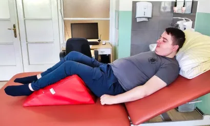 Karlo svakodnevno vježba s prilagođenim programom/