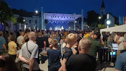 Subota je zaključena večernjim, odlično posjećenim koncertom Psihomodo Popa na pakračkoj šetnici/Foto: Pakrački list