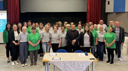 Gradonačelnik Mađeruh je zaželio sreću zaposlenima u sklopu programa/Foto: Grad Grubišno Polje