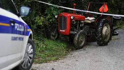 Policija je podnijela prijave i protiv vozačice osobnog vozila i protiv vozača traktora/ Foto: Boris Kovacev/CROPIX (ilustracija)