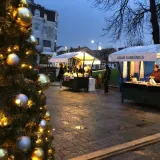 Štandovi na glavnom gradskom trgu/Foto: Janja Čaisa