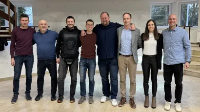 Članovi gimnastičkog kluba Daruvar i Bjelovar s predsjednikom Sportske zajednice Grada Daruvara Tihomirom Djedovićem i tajnikom Miroslavom Lončarom/ Foto: Patrik Polenus