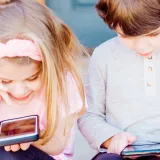 Utjecaj mobitela, tableta i ostalih ekrana jako utječe na razvoj i ponašanje vašeg djeteta/Foto: Unsplash